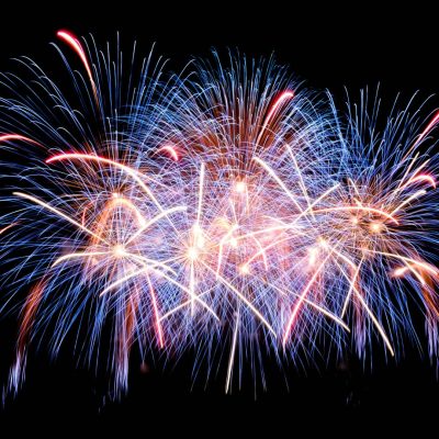 Réussissez votre soirée avec un feu d'artifice automatique époustouflant !