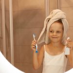 Cinq bonnes raisons de choisir un dentifrice naturel pour votre enfant