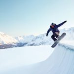 Déstockage snowboard homme : astuces pour s’équiper à prix réduit sans sacrifier la performance